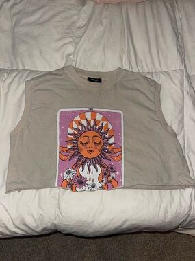 Nasty Gal Beige Graphic Sun Crop Top with Orange & Purple Art THE SUN card